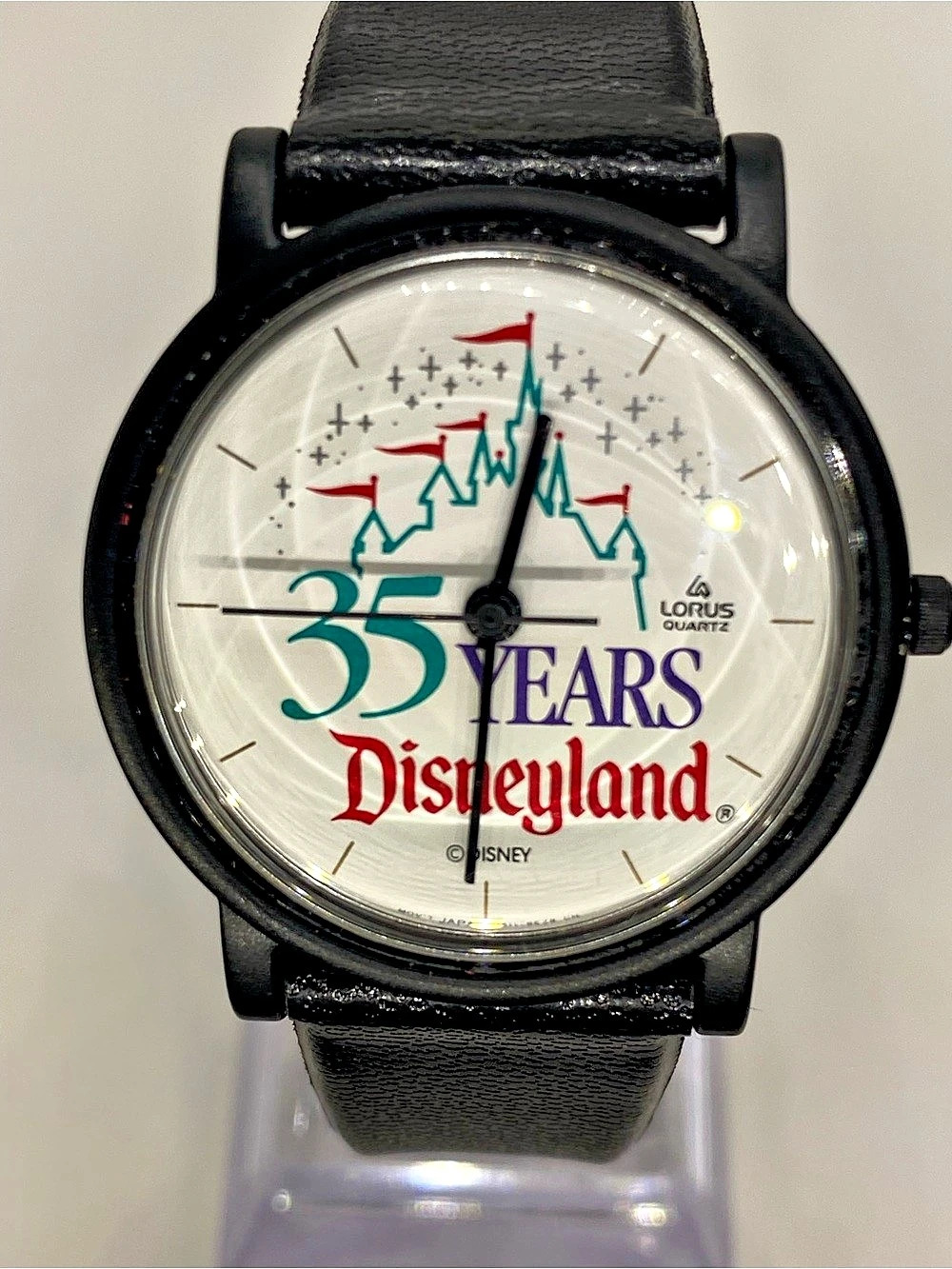 Men’s *** Lorus ^^^ Disneyland 35 Years Black Watch *** Collectors *